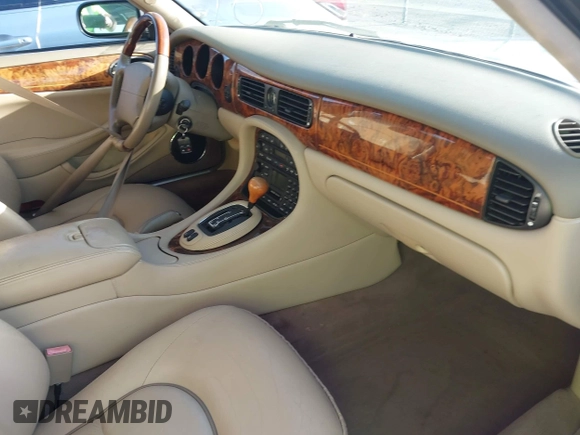 2001 Jaguar XJ Vanden Plas with VIN SAJDA24C81LF23026, listed as a IAAI auction lot 42671098 with 83,759 mi miles and . Bid and sale history available at DreamBid. Image 5.