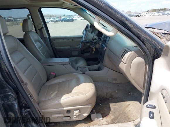 2002 Ford Explorer Limited с VIN 1FMZU75W82ZA59986, выставлен на аукционе IAAI как лот 42097239 с пробегом 229 773 миль миль и . История ставок и продаж доступна на DreamBid. Изображение 5.