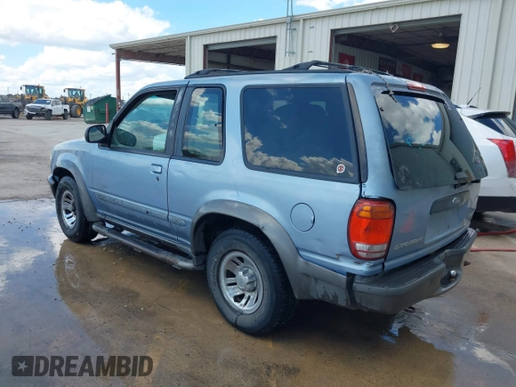 1998 Ford Explorer Sport z VIN 1FMYU22X5WUA69552, wystawiony jako IAAI lot #42122419 z przebiegiem 378 457 mil mil oraz . Historia ofert i sprzedaży dostępna na DreamBid. Obrazek 3.