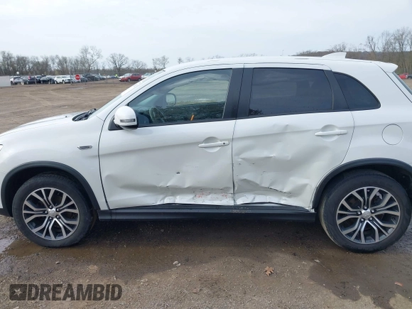 2019 Mitsubishi Outlander ES z VIN JA4AP3AU6KU018494, wystawiony jako IAAI lot #42026362 z przebiegiem 41 146 mil mil oraz . Historia ofert i sprzedaży dostępna na DreamBid. Obrazek 14.
