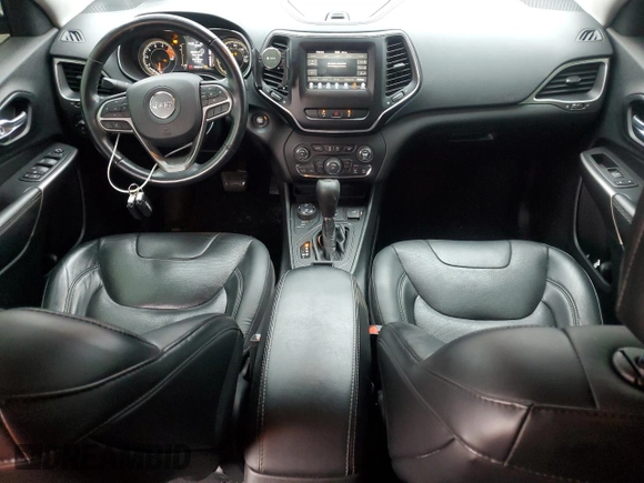2021 Jeep Cherokee Latitude Lux with VIN 1C4PJMMX5MD117694, listed as a Copart auction lot 61139005 with 107,865 mi miles and Clean title. Bid and sale history available at DreamBid. Image 8.