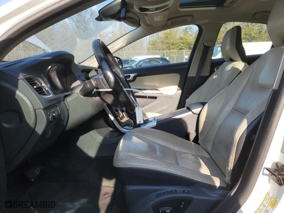 2013 Volvo S60 T5 Premier with VIN YV1612FS5D2211730, listed as a Copart auction lot 43998255 with 111,428 mi miles and Salvage Title. Bid and sale history available at carsss.com. Image 7.