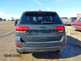2018 Jeep Grand Cherokee Laredo E with VIN 1C4RJFAG4JC370502, listed as a IAAI auction lot 41342367 with 104,307 mi miles. Bid and sale history available at carsss.com. Image 17.