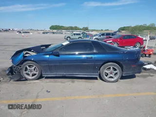 2001 Chevrolet Camaro Z28 z VIN 2G1FP22G312146719, wystawiony jako IAAI lot #42228792 z przebiegiem 134 142 mil mil oraz . Historia ofert i sprzedaży dostępna na DreamBid. Obrazek 14.