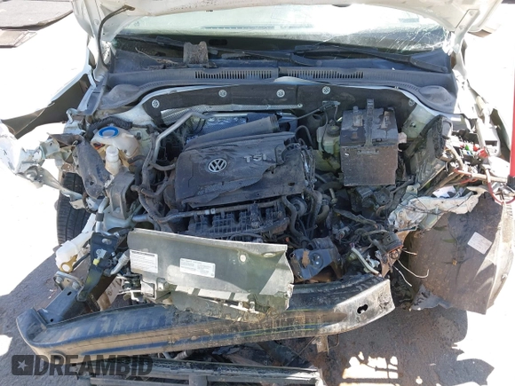 2015 Volkswagen Jetta SE z VIN 3VWD07AJ5FM346565, wystawiony jako IAAI lot #42104880 z przebiegiem 93 491 mil mil oraz . Historia ofert i sprzedaży dostępna na DreamBid. Obrazek 10.