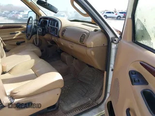 2001 Dodge 1500 z VIN 3B7HC13Y71G242024, wystawiony jako IAAI lot #41408295 z przebiegiem 150 753 mil mil oraz . Historia ofert i sprzedaży dostępna na DreamBid. Obrazek 5.
