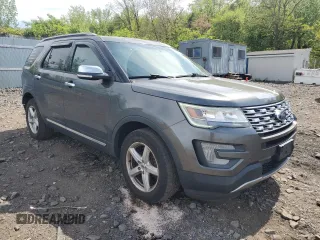 2017 Ford Explorer XLT z VIN 1FM5K8D85HGA96432, wystawiony jako Copart lot #55010315 z przebiegiem 108 632 mil mil oraz Szkoda całkowita • Salvage title. Historia ofert i sprzedaży dostępna na DreamBid. Obrazek 4.