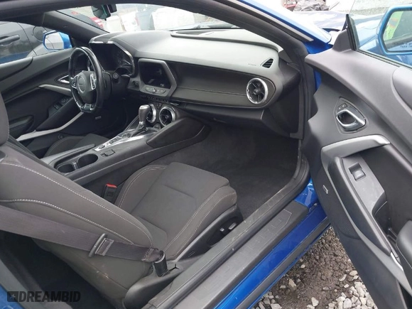 2016 Chevrolet Camaro 1LT with VIN 1G1FB1RS1G0148465, listed as a IAAI auction lot 41831223 with 81813 miles. Bid and sale history available at carsss.com. Image 5.