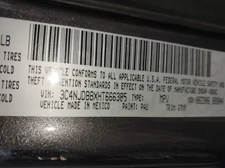 2017 Jeep Compass Latitude with VIN 3C4NJDBBXHT666385, listed as a IAAI auction lot 40236415 with 110,643 mi miles and . Bid and sale history available at carsss.com. Image 9.