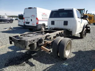 2022 Ram 4500 z VIN 3C7WRKAL3NG424038, wystawiony jako Copart lot #52548645 z przebiegiem 35 713 mil mil oraz Szkoda całkowita • Salvage title. Historia ofert i sprzedaży dostępna na DreamBid. Obrazek 3.