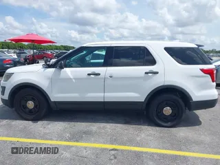 2017 Ford Police Interceptor Utility с VIN 1FM5K8AR5HGA35899, выставлен на аукционе IAAI как лот 42379334 с пробегом 207 272 миль миль и . История ставок и продаж доступна на DreamBid. Изображение 14.