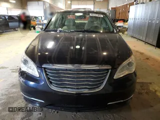 2012 Chrysler 200 Limited with VIN 1C3CCBCG3CN304007, listed as a Copart auction lot 45127365 with 122,891 mi miles and Clean Title. Bid and sale history available at carsss.com. Image 5.