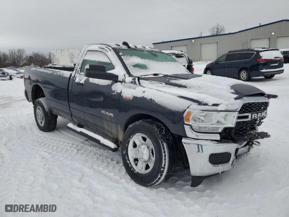 2019 Ram 2500 Tradesman with VIN 3C6MR5AJ0KG551935, listed as a Copart auction lot 43856195 with 156,569 mi miles and Salvage Title. Bid and sale history available at carsss.com. Image 4.