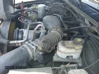 2003 Chevrolet S-10 LS z VIN 1GCCT19X938129158, wystawiony jako IAAI lot #42609620 z przebiegiem 272 418 mil mil oraz . Historia ofert i sprzedaży dostępna na DreamBid. Obrazek 12.