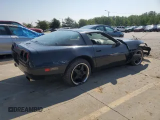 1992 Chevrolet Corvette z VIN 1G1YY23P4N5105420, wystawiony jako Copart lot #65811234 z przebiegiem Nie podano mil oraz Szkoda całkowita • Salvage title. Historia ofert i sprzedaży dostępna na DreamBid. Obrazek 3.