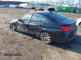 2018 BMW 3 Series 320i xDrive with VIN WBA8E5G57JNU47476, listed as a IAAI auction lot 41319816 with 38,755 mi miles. Bid and sale history available at carsss.com. Image 3.