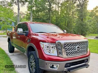 2016 Nissan Titan SL z VIN 1N6BA1F43GN511928, wystawiony jako Copart lot #59226775 z przebiegiem 193 637 mil mil oraz Czysty tytuł • Clean title. Historia ofert i sprzedaży dostępna na DreamBid. Obrazek 1.