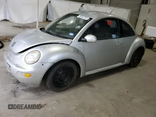 2001 Volkswagen Beetle GLS with VIN 3VWCP21C61M475029, listed as a Copart auction lot 88362255 with 202,372 mi miles and Salvage title. Bid and sale history available at DreamBid. Image 1.