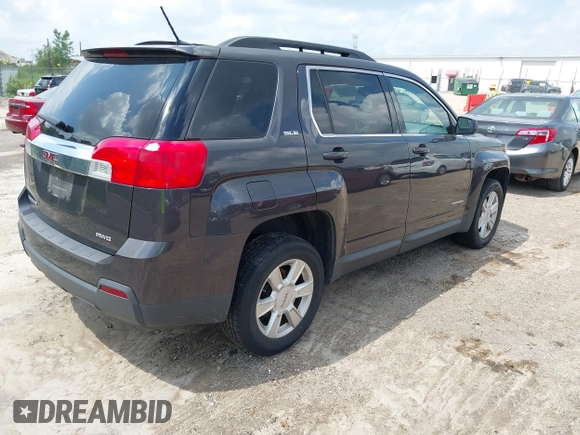 2013 GMC Terrain SLE z VIN 2GKFLTEK9D6426817, wystawiony jako IAAI lot #42753117 z przebiegiem 167 796 mil mil oraz . Historia ofert i sprzedaży dostępna na DreamBid. Obrazek 4.