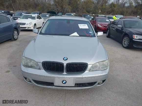 2007 BMW 7 Series 750Li with VIN WBAHN83597DT65335, listed as a IAAI auction lot 41738807 with 125,228 mi miles. Bid and sale history available at carsss.com. Image 6.