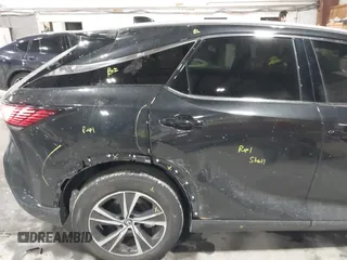 2024 Lexus RX 350 z VIN 2T2BAMCA5RC070111, wystawiony jako IAAI lot #41516647 z przebiegiem 8 691 mil mil oraz . Historia ofert i sprzedaży dostępna na DreamBid. Obrazek 18.