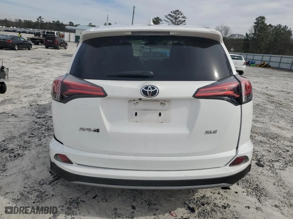 2018 Toyota RAV4 XLE with VIN 2T3WFREV8JW475121, listed as a Copart auction lot 45750735 with 68,909 mi miles and Salvage Title. Bid and sale history available at carsss.com. Image 6.