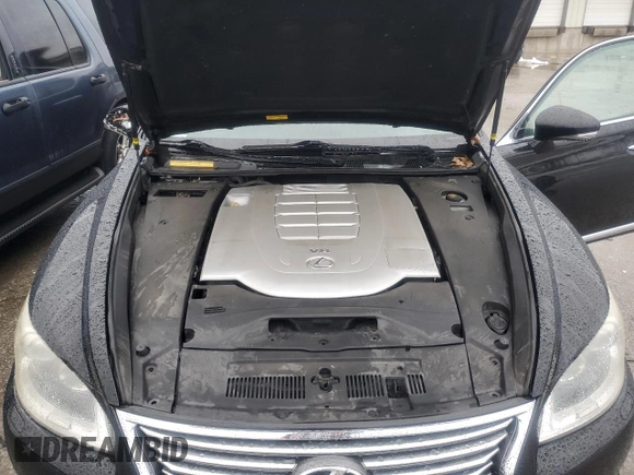 2013 Lexus LS 460 z VIN JTHCL5EF4D5018541, wystawiony jako Copart lot #87919255 z przebiegiem 127 441 mil mil oraz Szkoda całkowita • Salvage title. Historia ofert i sprzedaży dostępna na DreamBid. Obrazek 12.