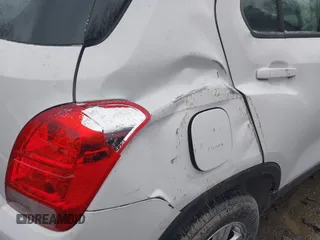 2018 Chevrolet Trax LS with VIN 3GNCJNSB9JL283743, listed as a IAAI auction lot 41569737 with 35,337 mi miles and . Bid and sale history available at DreamBid. Image 20.