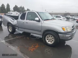 2002 Toyota Tundra SR5 with VIN 5TBBT44182S239766, listed as a IAAI auction lot 41514423 with 225,852 mi miles. Bid and sale history available at carsss.com. Image 1.