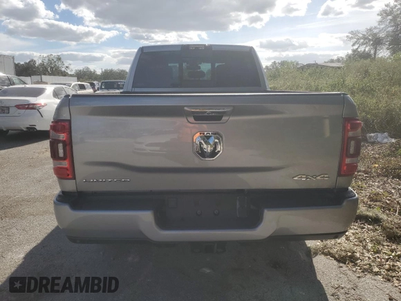 2022 Ram 2500 Limited z VIN 3C6UR5SL8NG433863, wystawiony jako Copart lot #76422054 z przebiegiem Nie podano mil oraz Nie do naprawy • Non repairable. Historia ofert i sprzedaży dostępna na DreamBid. Obrazek 6.