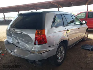 2006 Chrysler Pacifica Touring with VIN 2A4GM68456R673808, listed as a IAAI auction lot 41957900 with 155,694 mi miles. Bid and sale history available at carsss.com. Image 4.
