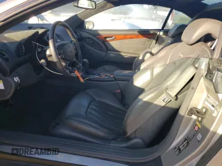 2005 Mercedes-Benz SL 55 AMG z VIN WDBSK74F45F089293, wystawiony jako Copart lot #85487394 z przebiegiem 34 153 mil mil oraz Szkoda całkowita • Salvage title. Historia ofert i sprzedaży dostępna na DreamBid. Obrazek 7.