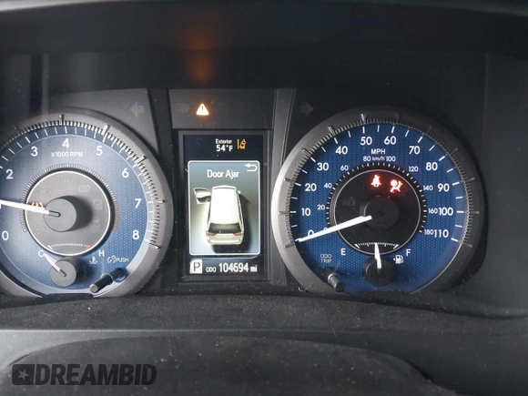 2018 Toyota Sienna LE Auto Access Seat с VIN 5TDKZ3DC4JS958786, выставлен на аукционе IAAI как лот 41777680 с пробегом 104 694 миль миль и . История ставок и продаж доступна на DreamBid. Изображение 7.