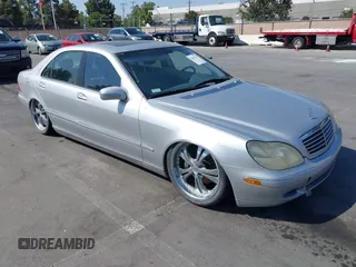 2000 Mercedes-Benz S 320/430/500 z VIN WDBNG75J5YA060601, wystawiony jako IAAI lot #42455346 z przebiegiem Nie podano mil oraz . Historia ofert i sprzedaży dostępna na DreamBid. Obrazek 1.