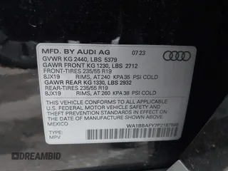 2023 Audi Q5 Premium Plus z VIN WA1BBAFY7P2187588, wystawiony jako IAAI lot #42052046 z przebiegiem 18 987 mil mil oraz . Historia ofert i sprzedaży dostępna na DreamBid. Obrazek 9.