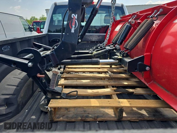 2018 Ford F-250 XLT with VIN 1FTBF2B61JEB24898, listed as a IAAI auction lot 42854197 with 108,352 mi miles and . Bid and sale history available at DreamBid. Image 18.