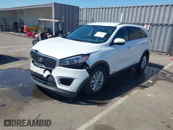 2017 Kia Sorento LX with VIN 5XYPGDA59HG307040, listed as a IAAI auction lot 42125920 with 125,303 mi miles and . Bid and sale history available at carsss.com. Image 2.