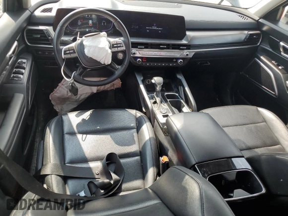 2024 Kia Telluride LX with VIN 5XYP24GC2RG494627, listed as a Copart auction lot 57634015 with 32,680 mi miles and Salvage title. Bid and sale history available at DreamBid. Image 8.