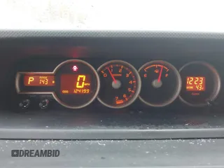2012 Scion xB z VIN JTLZE4FE6CJ006827, wystawiony jako IAAI lot #40931979 z przebiegiem 124 199 mil mil oraz . Historia ofert i sprzedaży dostępna na DreamBid. Obrazek 7.