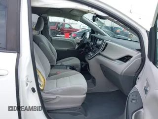 2020 Toyota Sienna LE Auto Access Seat с VIN 5TDKZ3DC0LS044909, выставлен на аукционе IAAI как лот 42289084 с пробегом 71 090 миль миль и . История ставок и продаж доступна на DreamBid. Изображение 5.