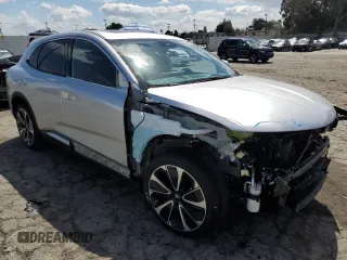 2024 VinFast VF 8 Plus z VIN RLLV1AFA3RH008297, wystawiony jako Copart lot #50979855 z przebiegiem 931 mil mil oraz Szkoda całkowita • Salvage title. Historia ofert i sprzedaży dostępna na DreamBid. Obrazek 4.