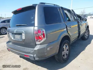 2008 Honda Pilot VP with VIN 5FNYF28298B005049, listed as a IAAI auction lot 41778449 with 139,505 mi miles. Bid and sale history available at carsss.com. Image 4.