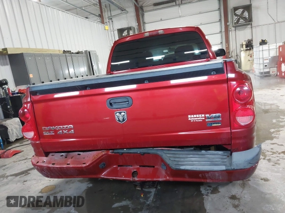 2008 Dodge Dakota SLT z VIN 1D7HW48N38S542692, wystawiony jako IAAI lot #41554521 z przebiegiem 166 482 mil mil oraz . Historia ofert i sprzedaży dostępna na DreamBid. Obrazek 17.