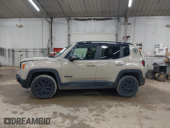2017 Jeep Renegade Trailhawk z VIN ZACCJBCB6HPE97998, wystawiony jako IAAI lot #42435849 z przebiegiem 105 490 mil mil oraz . Historia ofert i sprzedaży dostępna na DreamBid. Obrazek 14.