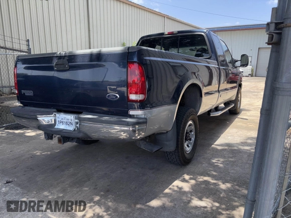 2001 Ford F-350 XL with VIN 1FTSX31F01EA22013, listed as a IAAI auction lot 42769326 with 187,628 mi miles and . Bid and sale history available at DreamBid. Image 4.