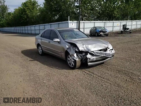 2003 Mercedes-Benz C 240 z VIN WDBRF81J63F356884, wystawiony jako Copart lot #63701705 z przebiegiem 104 856 mil mil oraz Szkoda całkowita • Salvage title. Historia ofert i sprzedaży dostępna na DreamBid. Obrazek 13.