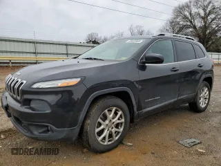 2015 Jeep Cherokee North with VIN 1C4PJMCB6FW774274, listed as a Copart auction lot 43032805 with 183,517 mi miles and Salvage Title. Bid and sale history available at carsss.com. Image 1.