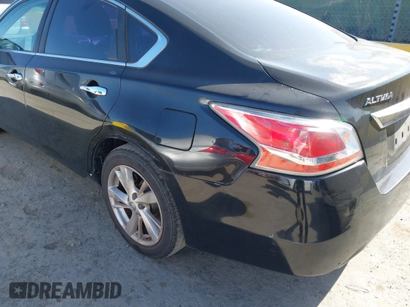 2013 Nissan Altima SV with VIN 1N4AL3APXDN468504, listed as a IAAI auction lot 42070943 with 189,106 mi miles and . Bid and sale history available at carsss.com. Image 6.
