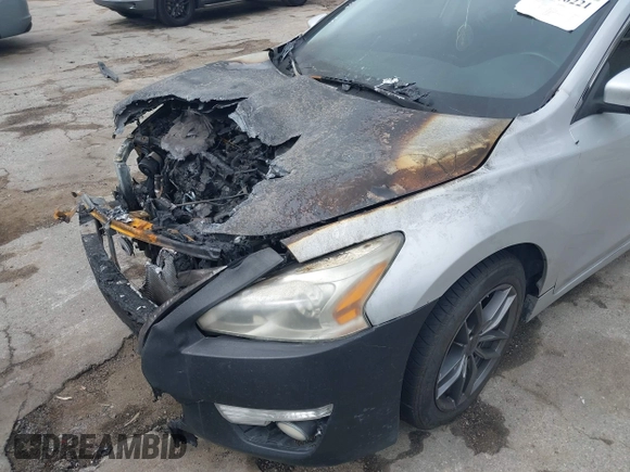 2013 Nissan Altima SV with VIN 1N4BL3APXDN491396, listed as a IAAI auction lot 41916221 with Not Provided miles and . Bid and sale history available at carsss.com. Image 6.