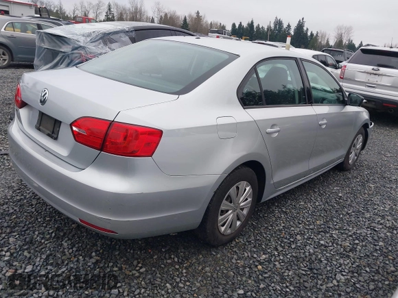 2011 Volkswagen Jetta Sedan S with VIN 3VW2K7AJ8BM363162, listed as a IAAI auction lot 41253390 with 153,014 mi miles. Bid and sale history available at carsss.com. Image 4.
